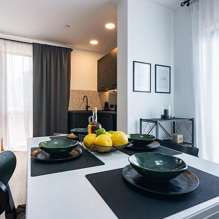 Apartman Laura Rijeka Buitenkant foto